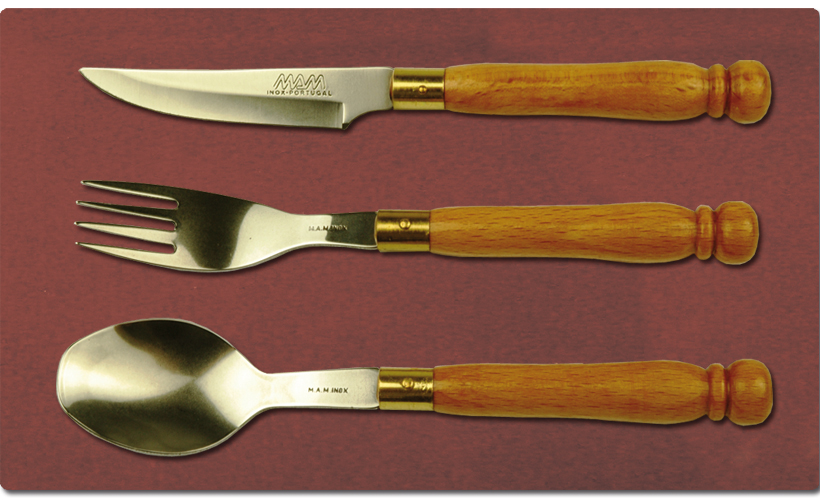 Embalagem de 18 unidades de talheres de sobremesa em madeira ref