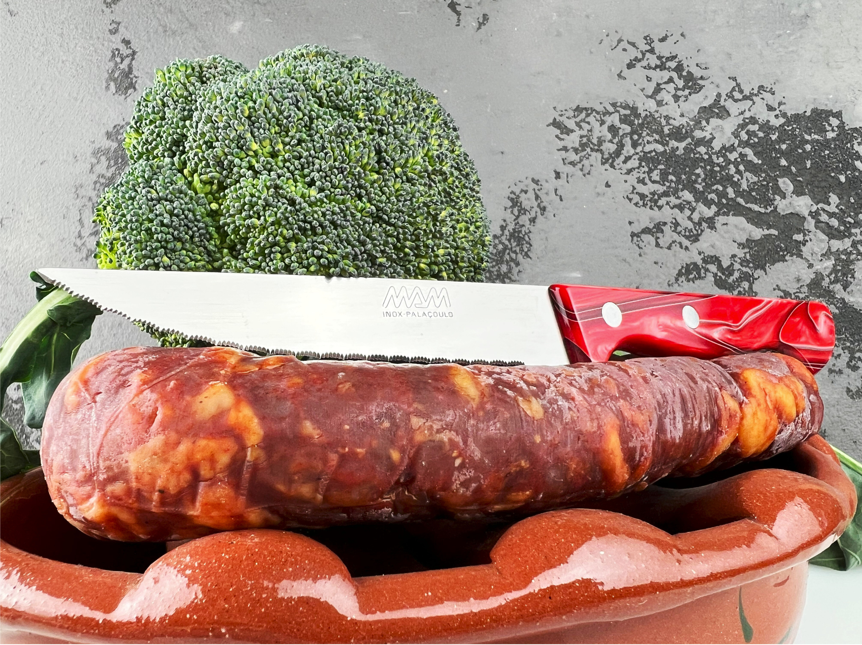 Faca com serra vermelha ref